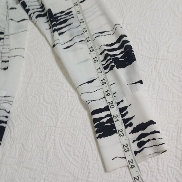 Alfani Womens Black & White Abstract Print Button-Up Blouse M - Picture 13 of 13